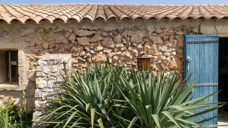 Propriété - 700 m²