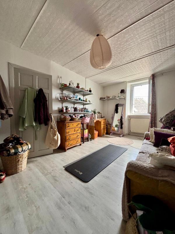 Maison - 180 m² - 7 pièces