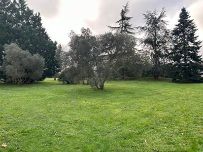 Maison - 430 m² - 9 pièces