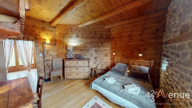 Maison - 298 m² - 9 pièces