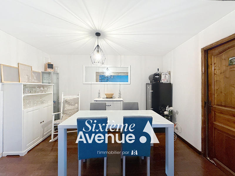 Maison - 101 m² - 5 pièces