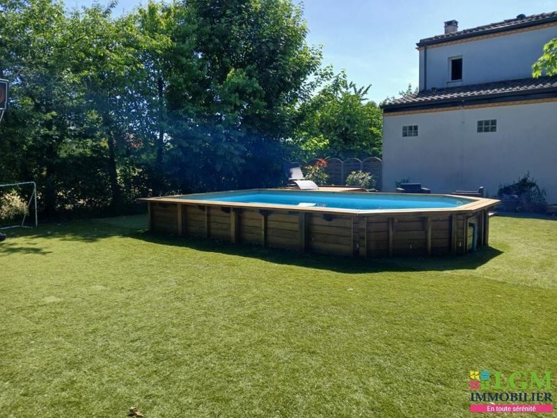 Maison - 220 m² - 5 pièces