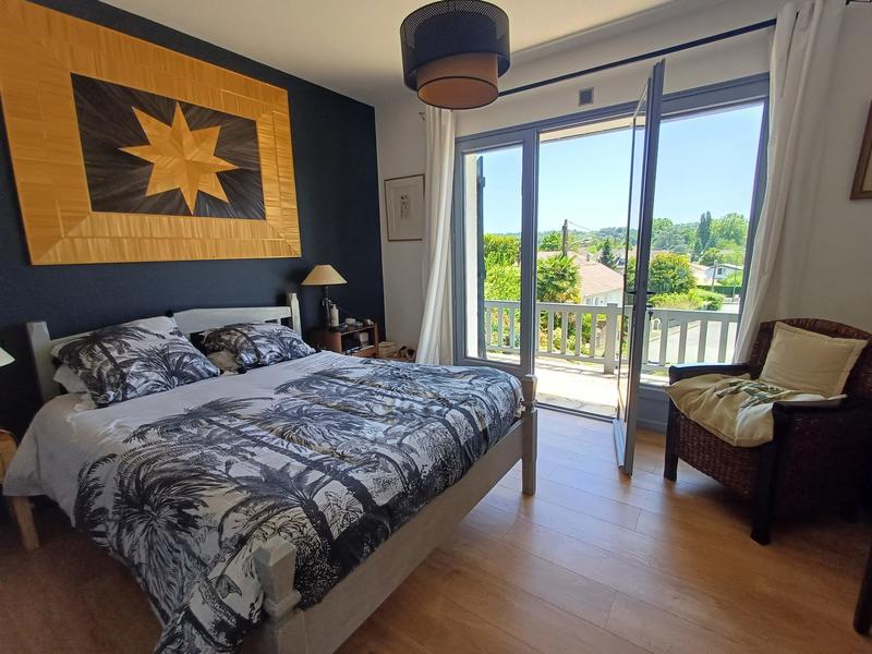 Maison ancienne - 182 m² - 7 pièces