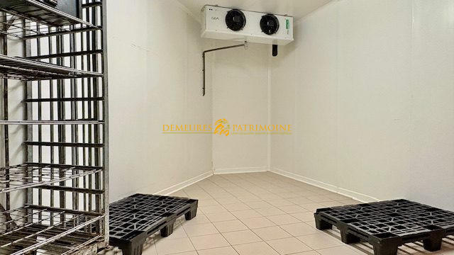 Local commercial - 154 m² - 3 pièces