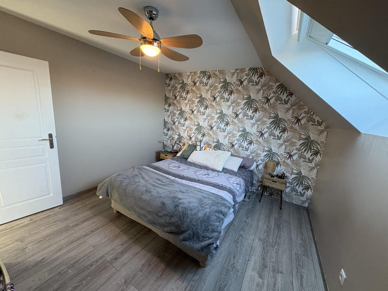 Maison - 250 m² - 4 pièces