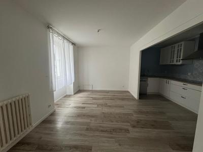 Maison - 98 m² - 4 pièces