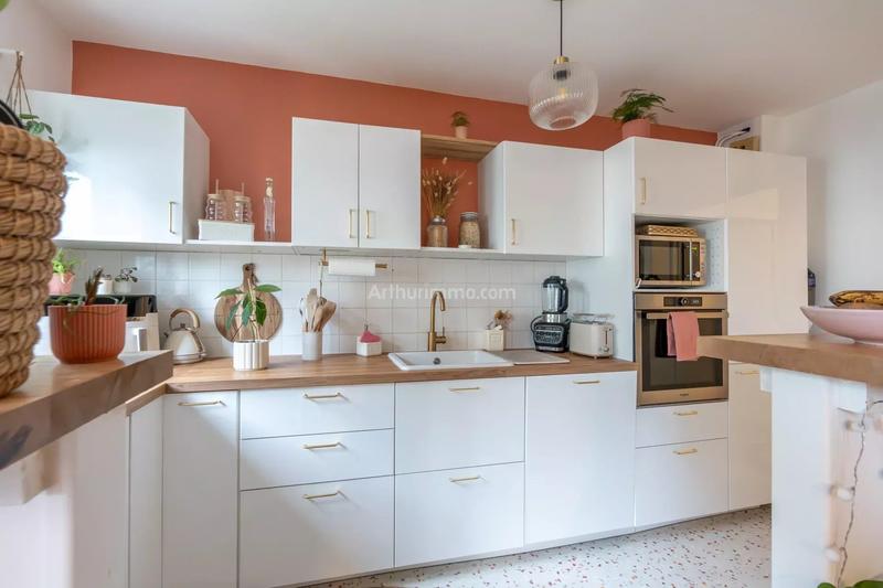 Appartement - 65 m² - 3 pièces