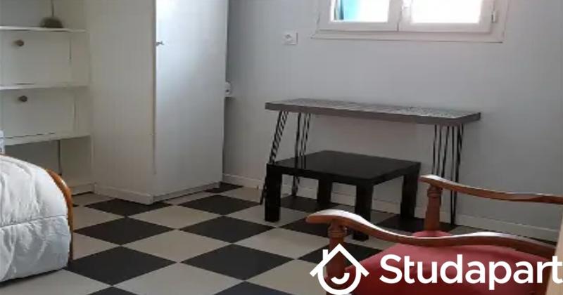 Chambre - 12 m² - 1 pièce