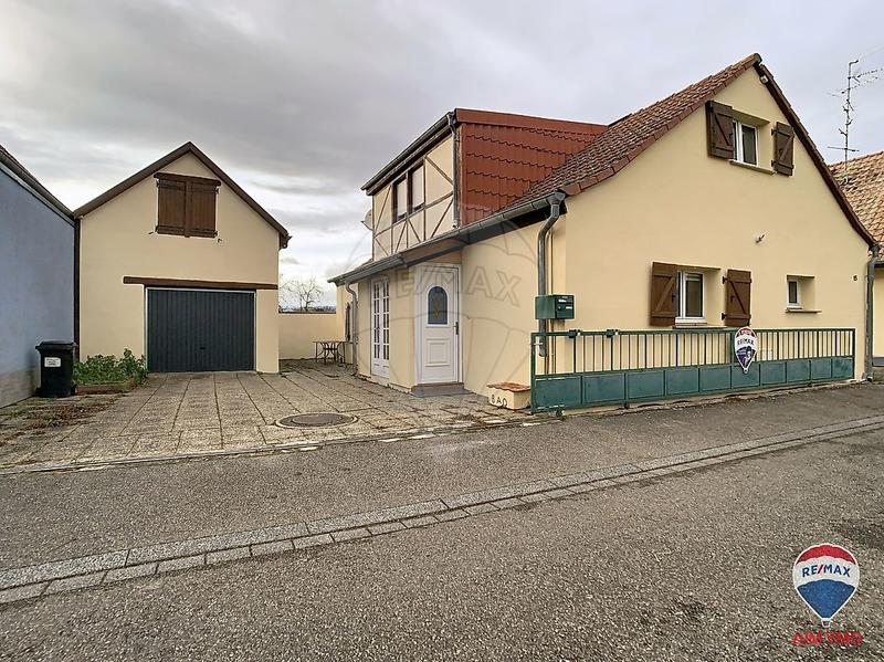 Maison - 213 m² - 12 pièces