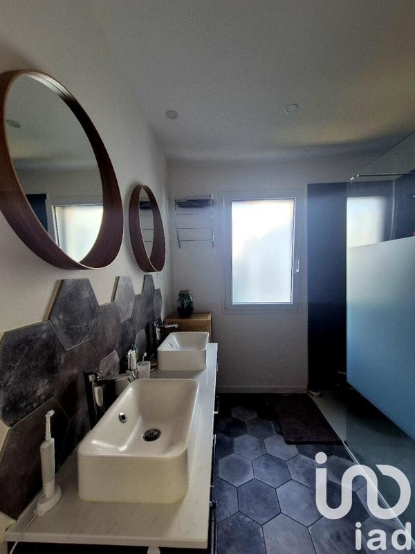 Maison - 104 m² - 4 pièces