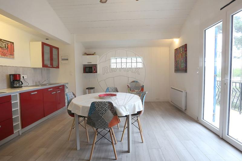 Maison - 254 m² - 12 pièces