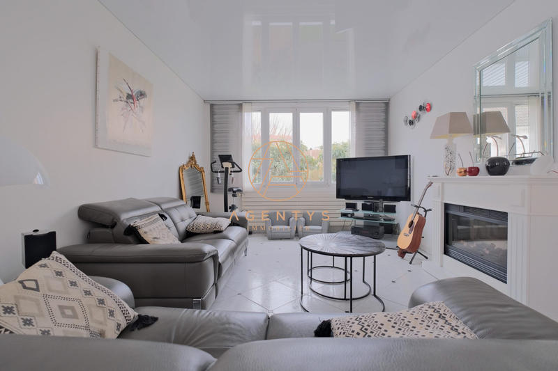 Appartement - 103 m² - 5 pièces