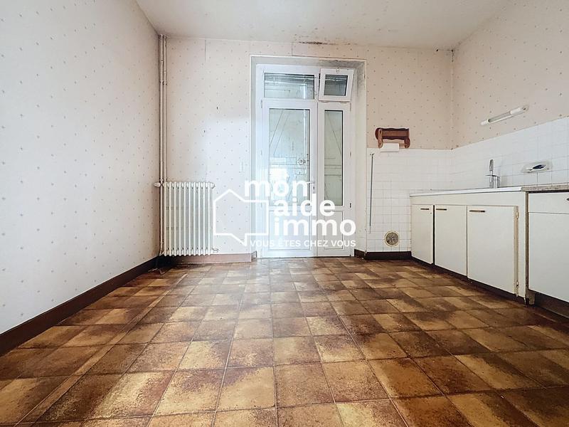 Maison - 240 m² - 9 pièces