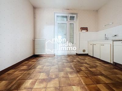 Maison - 240 m² - 9 pièces