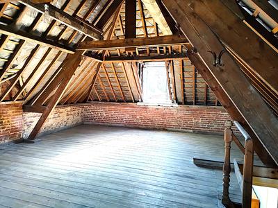 Maison - 94 m² - 6 pièces