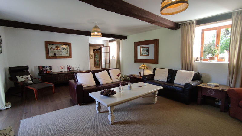 Maison - 205 m² - 8 pièces