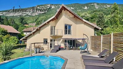 Maison - 157 m² - 5 pièces