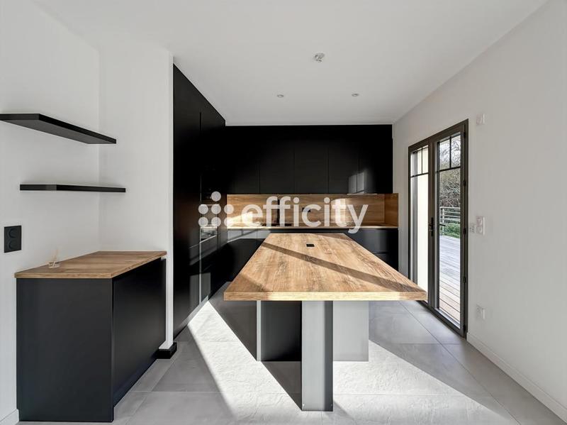 Villa - 273 m² - 8 pièces