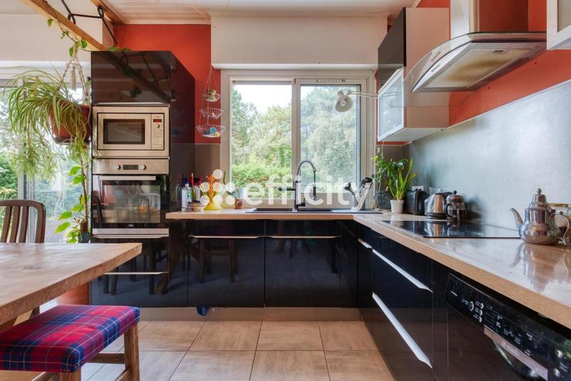 Maison - 122 m² - 6 pièces