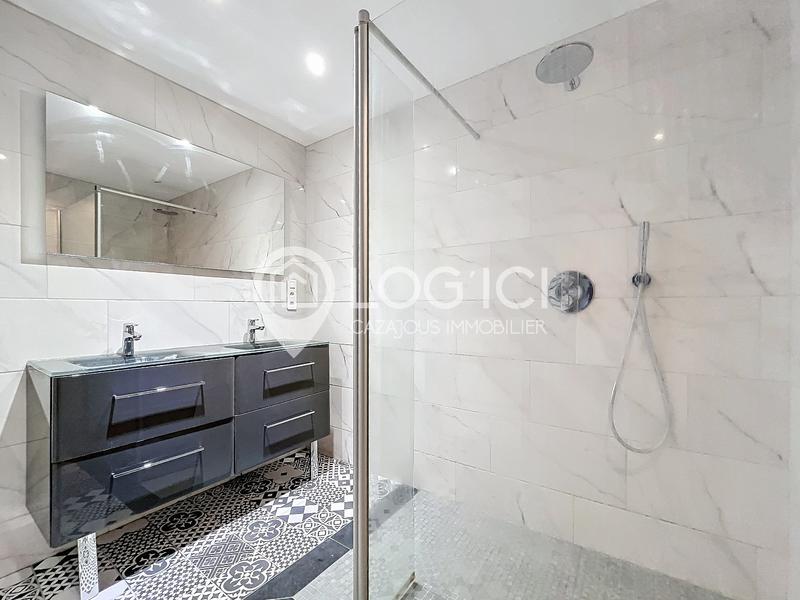 Maison - 244 m² - 7 pièces