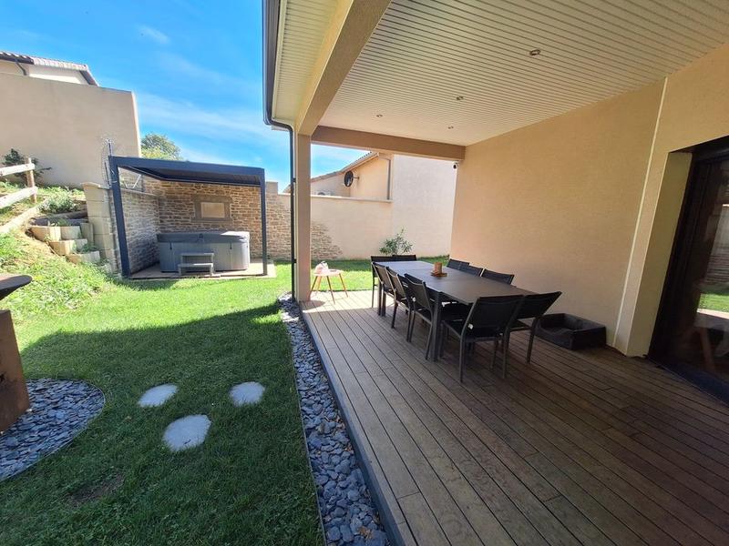 Maison - 111 m² - 4 pièces