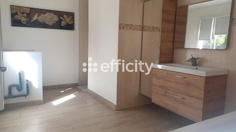 Maison - 100 m² - 6 pièces