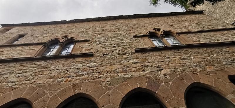 Maison de ville - 1 300 m² - 10 pièces