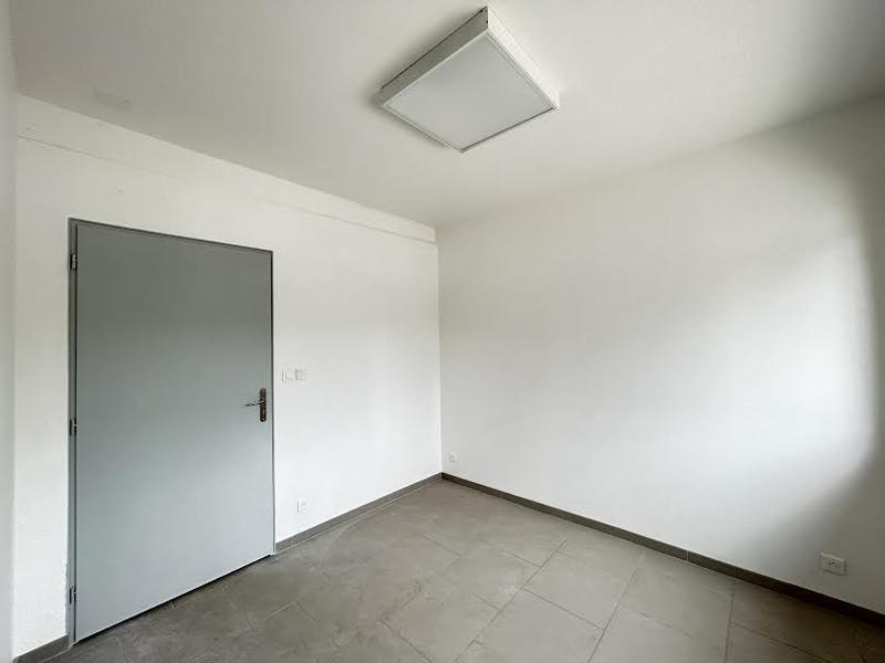 Local commercial - 61 m² - 4 pièces