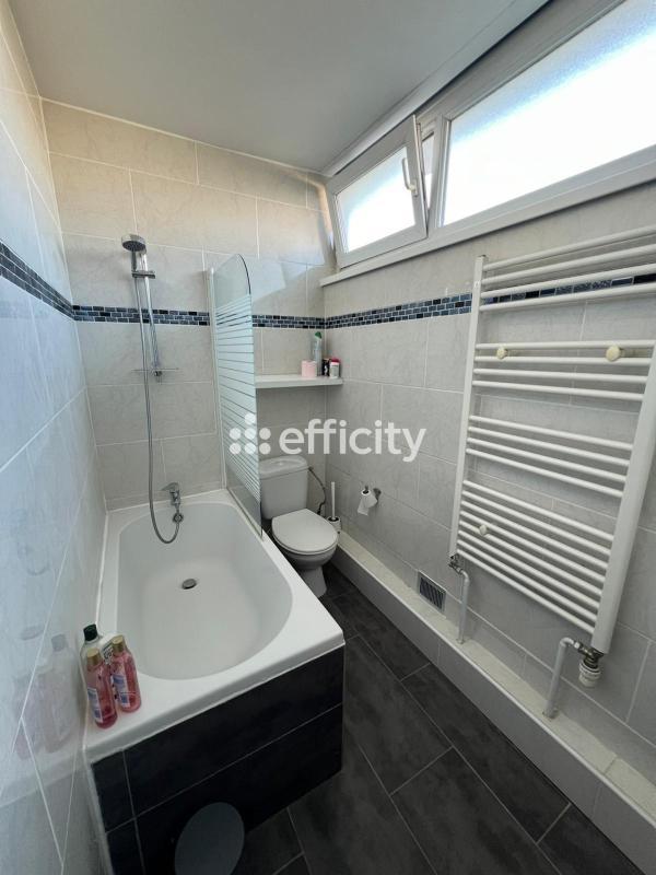 Immeuble - 120 m² - 7 pièces