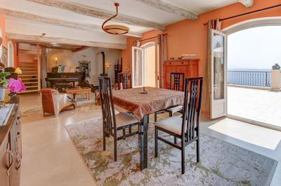 Villa - 250 m² - 7 pièces