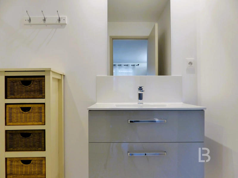 Maison - 229 m² - 9 pièces