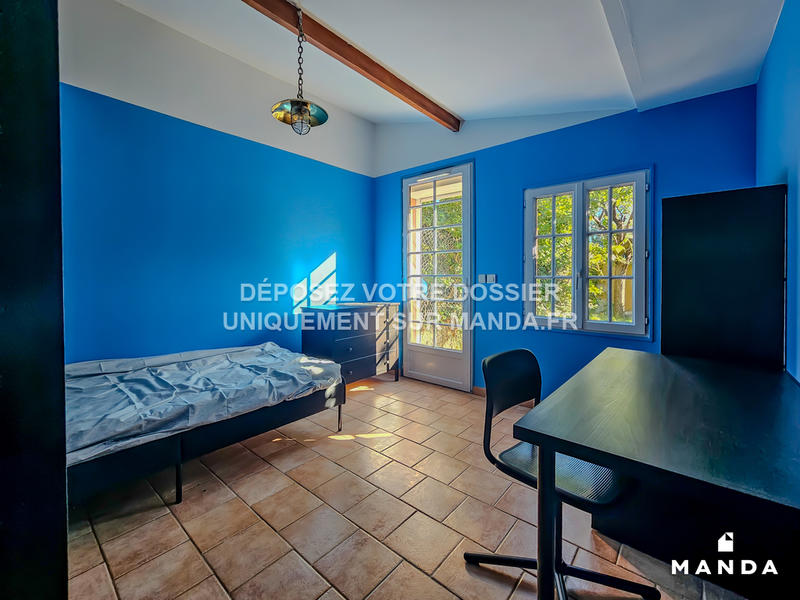 Chambre - 12 m² - 5 pièces