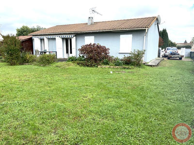 Maison - 90 m² - 5 pièces