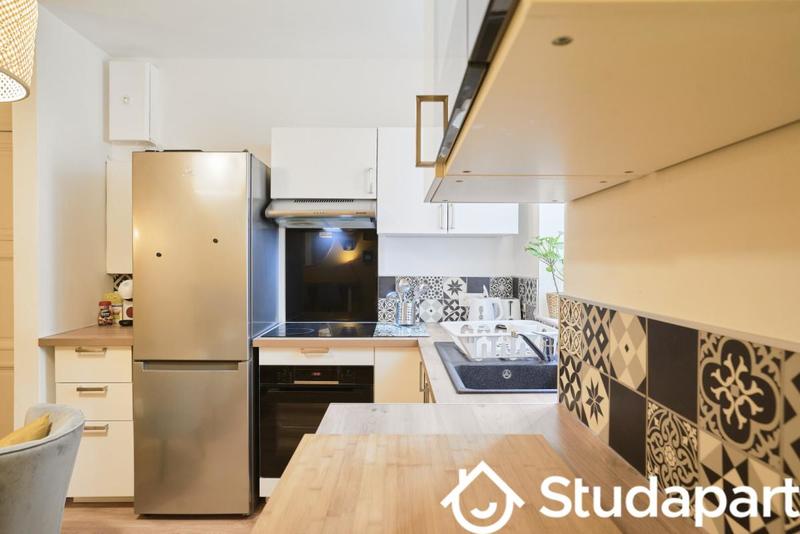 Chambre - 10 m² - 1 pièce