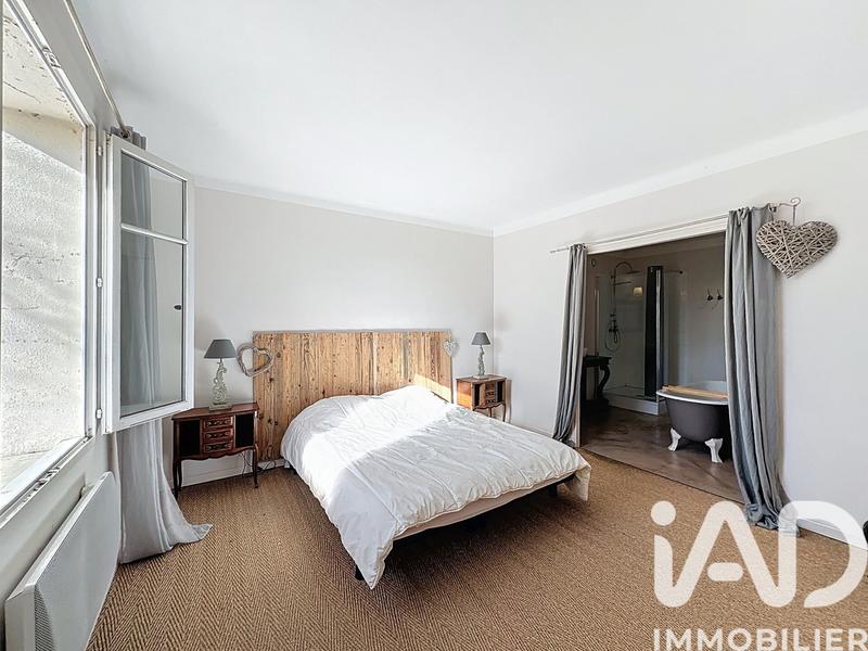 Maison - 460 m² - 13 pièces