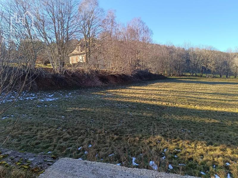 Terrain constructible - 4 600 m²