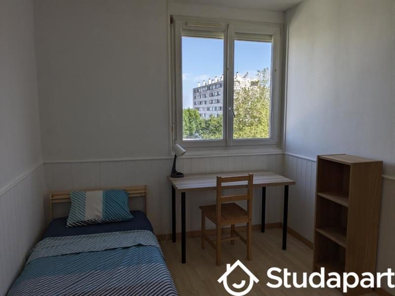 Chambre - 10 m² - 1 pièce