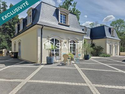 Maison de maîtres - 380 m² - 8 pièces