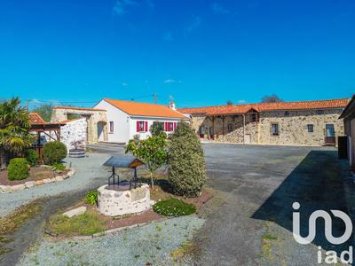 Maison - 360 m² - 14 pièces