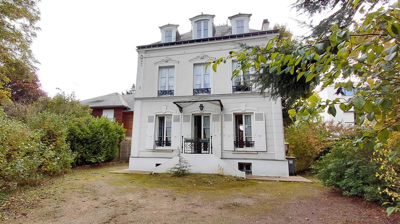 Maison - 140 m² - 7 pièces