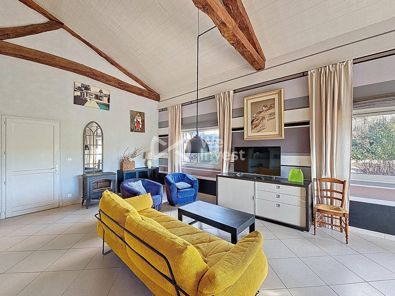 Maison ancienne - 374 m² - 14 pièces