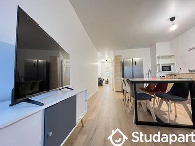 Chambre - 11 m² - 1 pièce