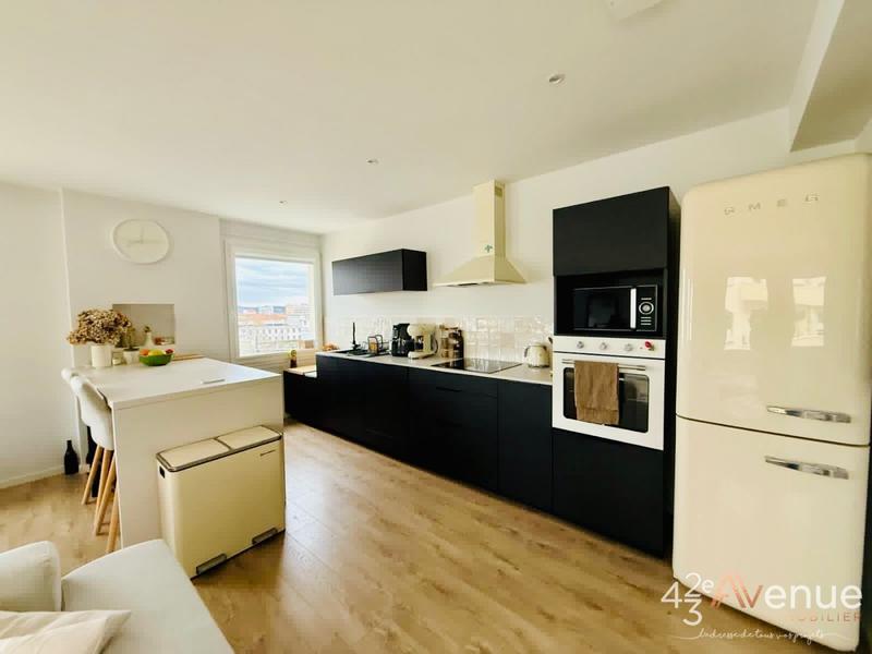 Appartement - 101 m² - 4 pièces