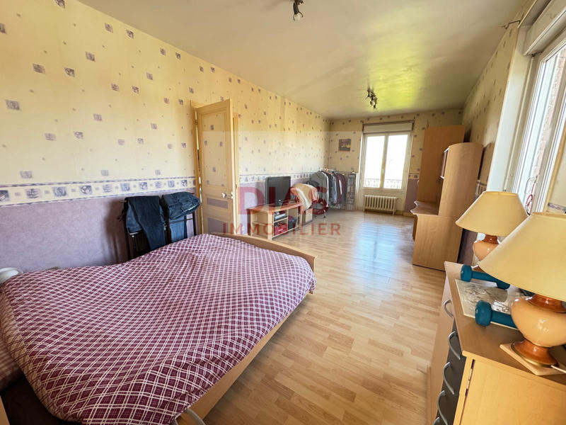 Maison - 245 m² - 1 pièce