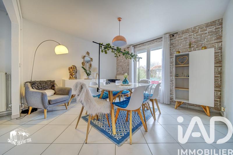 Maison - 140 m² - 5 pièces