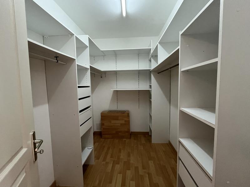 Maison - 180 m² - 8 pièces