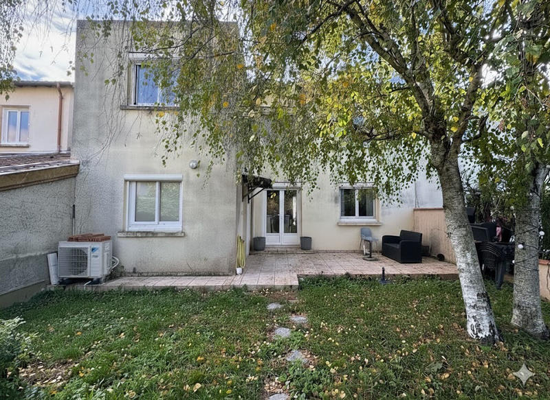 Maison - 120 m² - 7 pièces