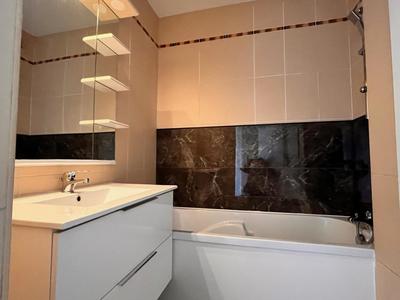 Appartement - 49 m² - 3 pièces