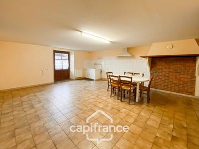 Corps de ferme - 232 m² - 11 pièces