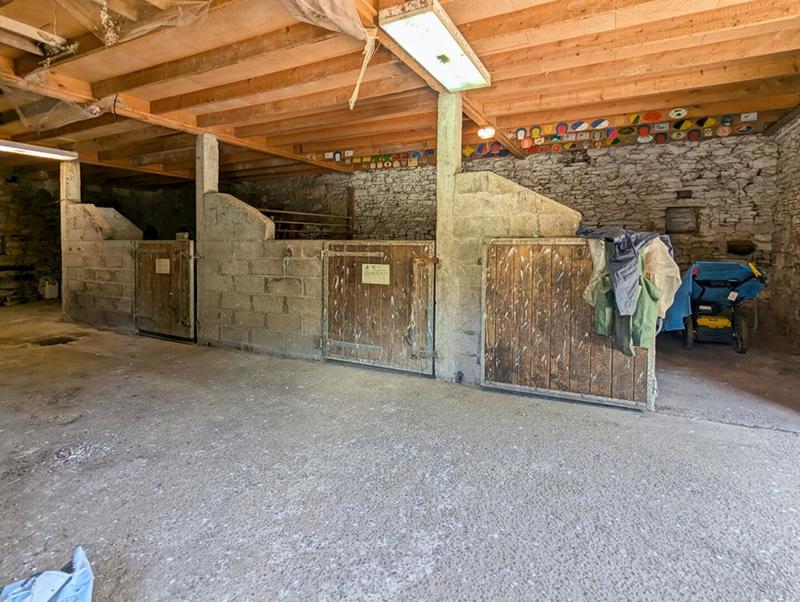 Maison - 253 m² - 8 pièces